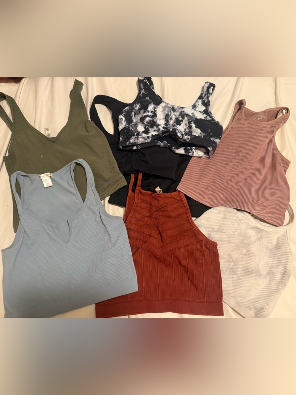EIGHT Crop tops/ sports bras buy as a haul or individual! Various brands